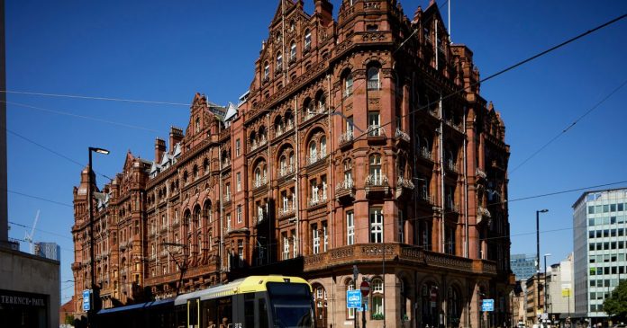 Manchester's hotels recover on the edge of the 